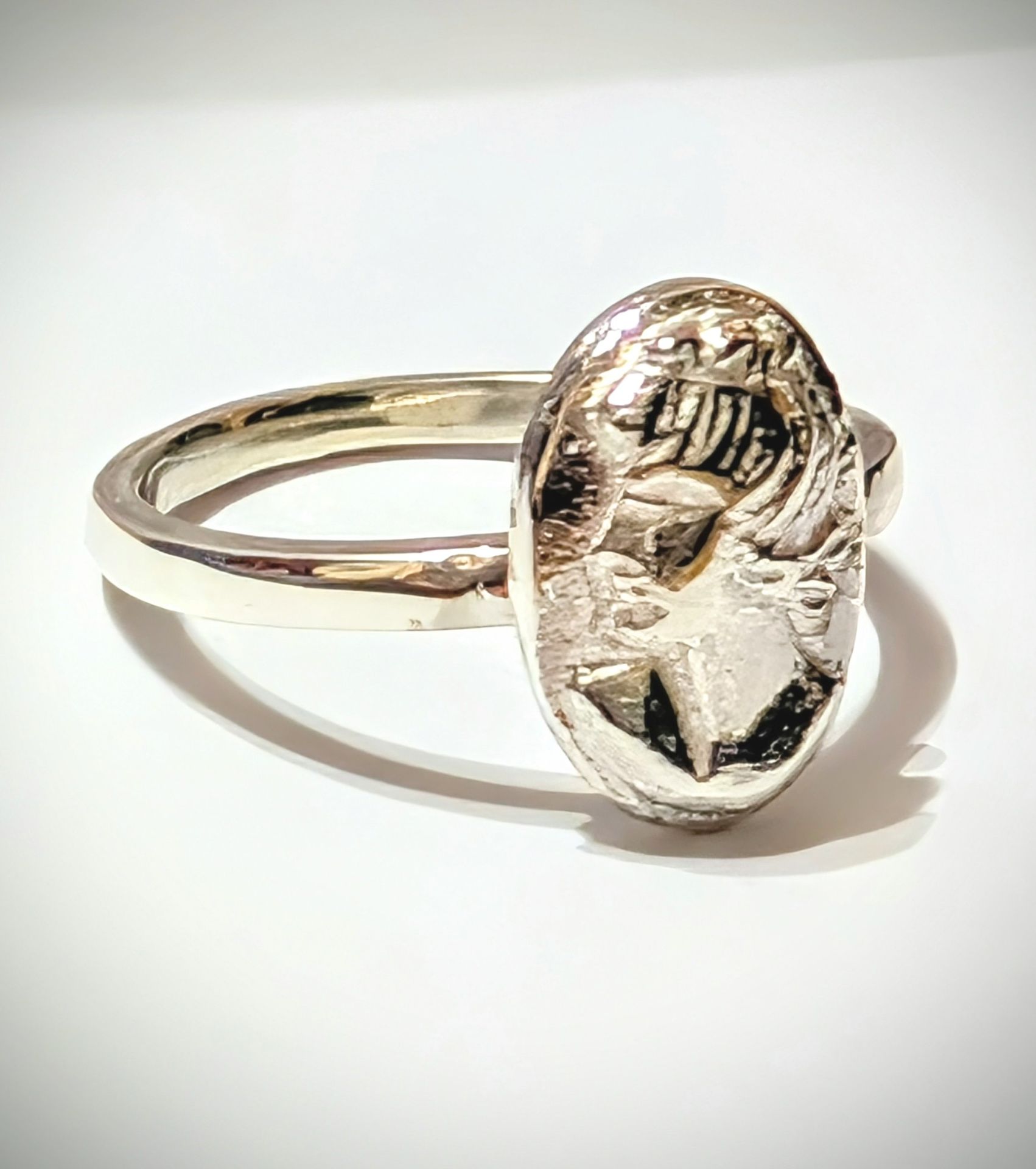 Silver cameo-inspired ring