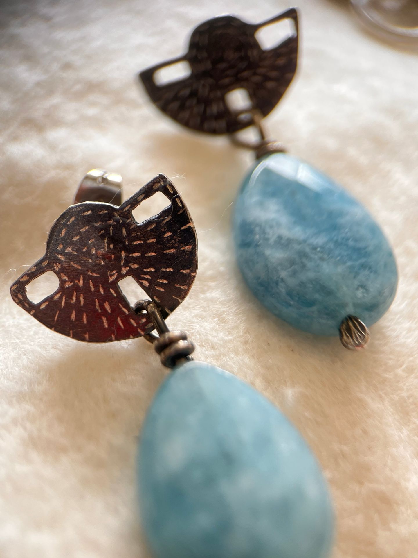 Oxidised silver fan-shaped studs with blue stone drops